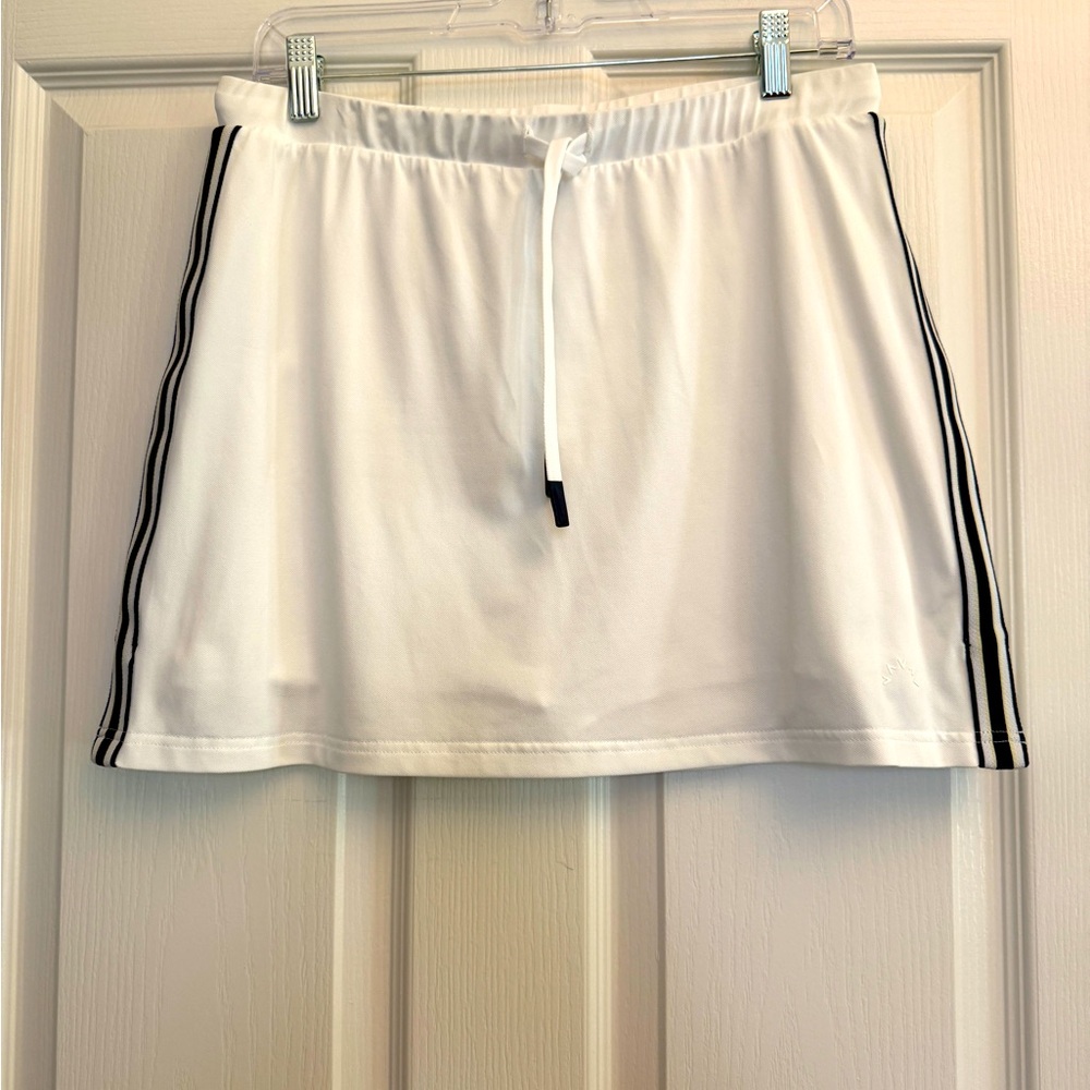 Varley Patrick White Skort with Navy/Yellow Trim in Large